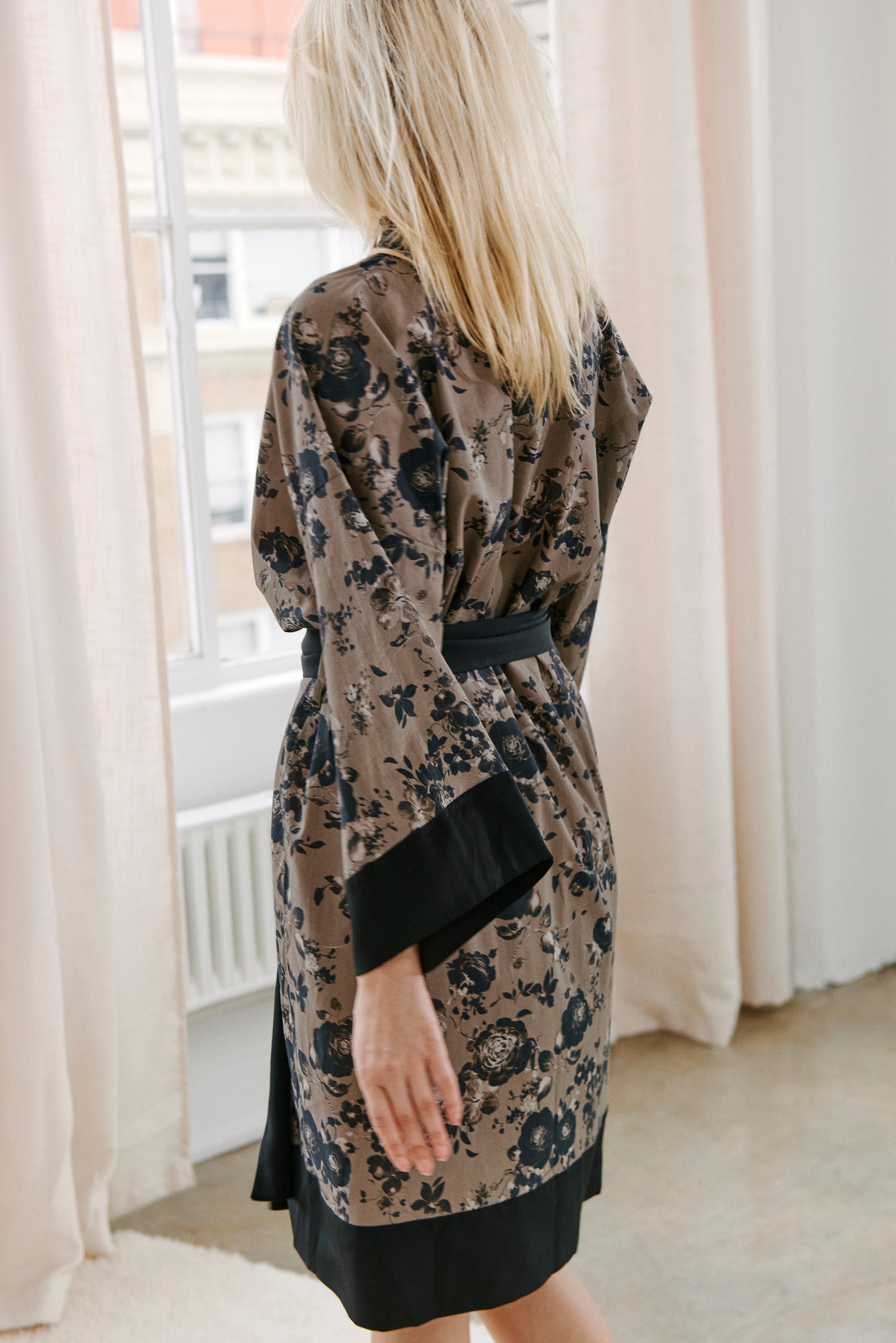 Euphoria Robe | Grey/Black