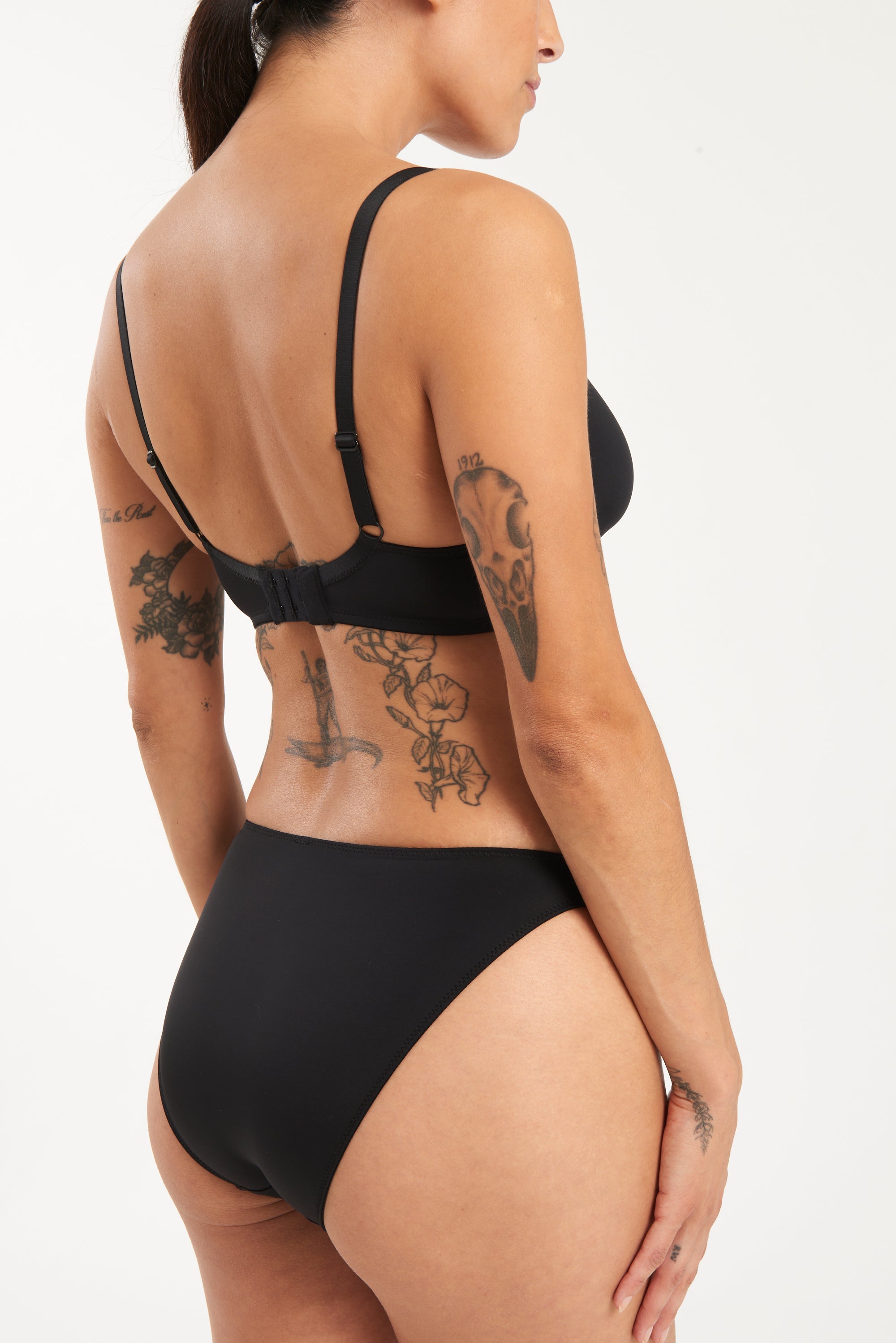 Nano Minimal Brief | Black