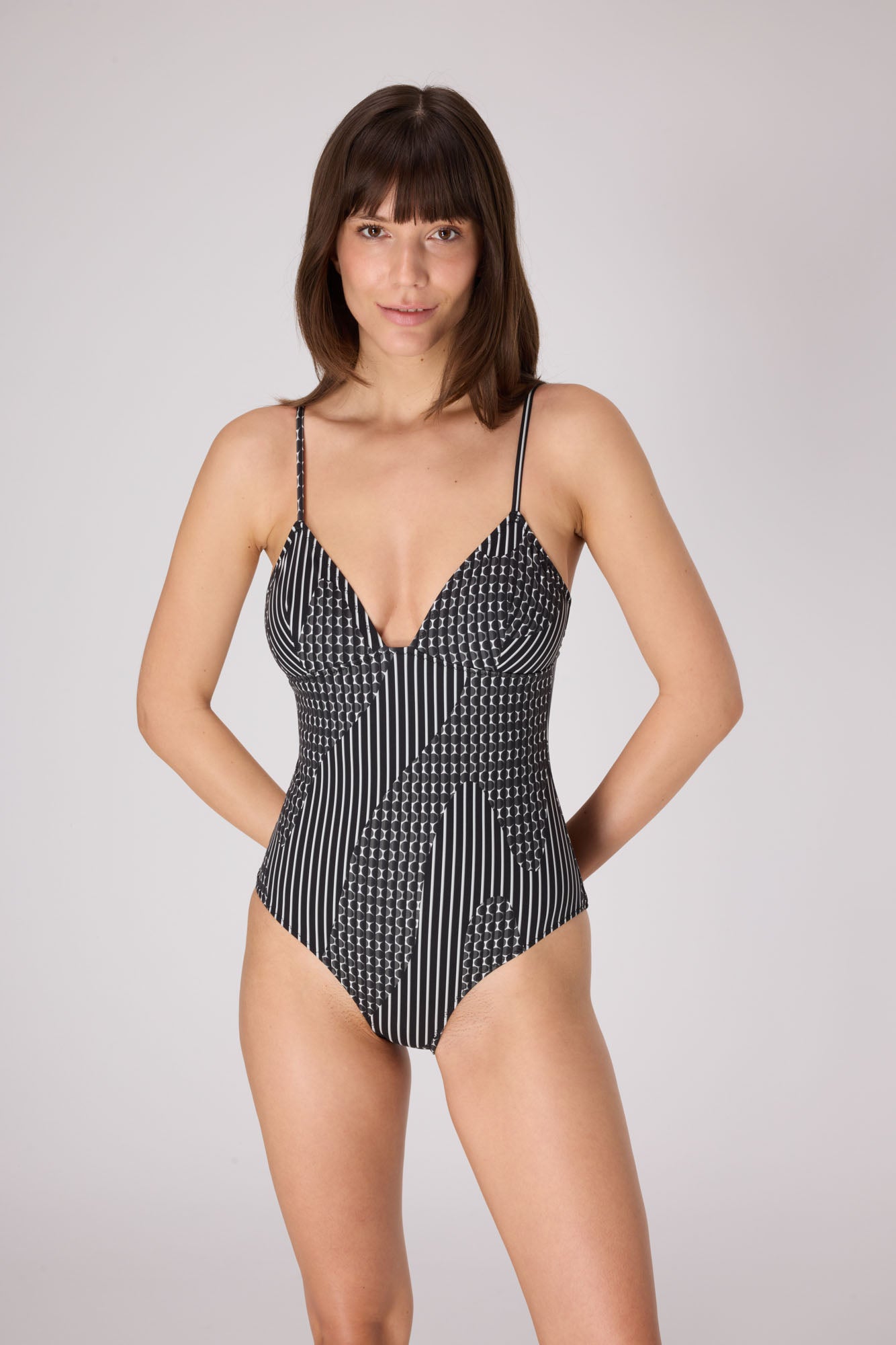 Ligne Libre Triangle One Piece Suit | Black Print