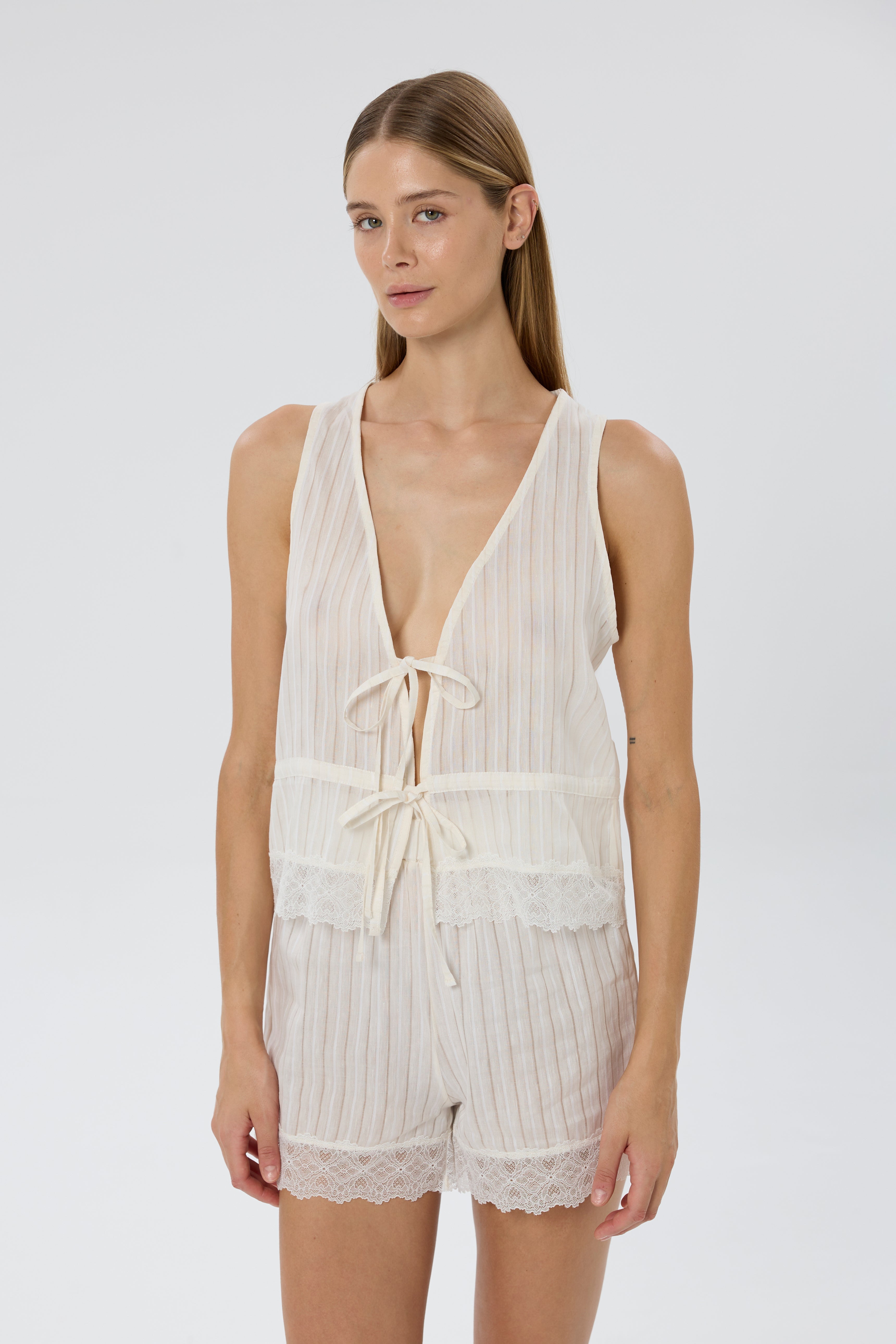 Jasmine Short | Off White