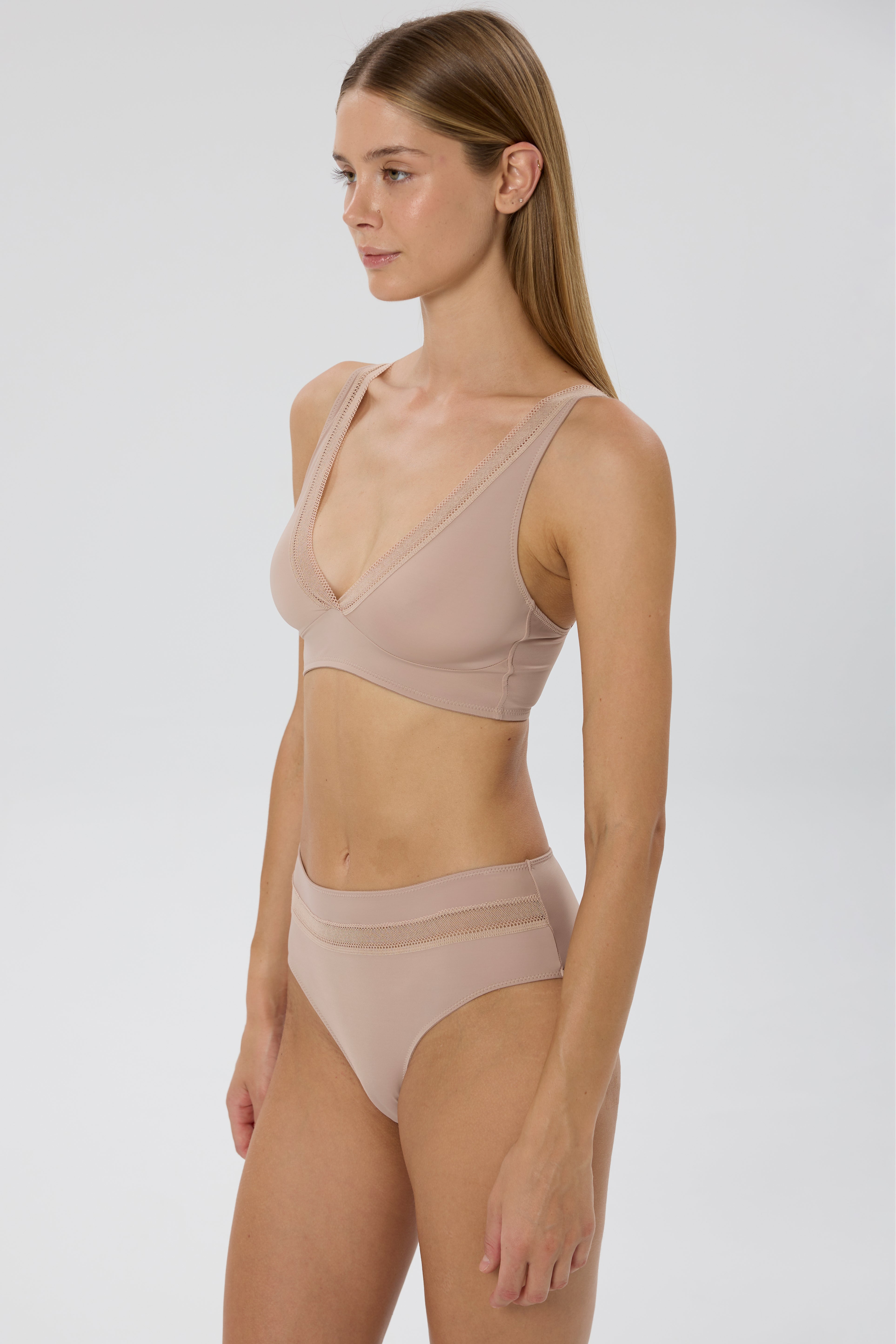 Nano Soft Cup Plunge Bra | Nude